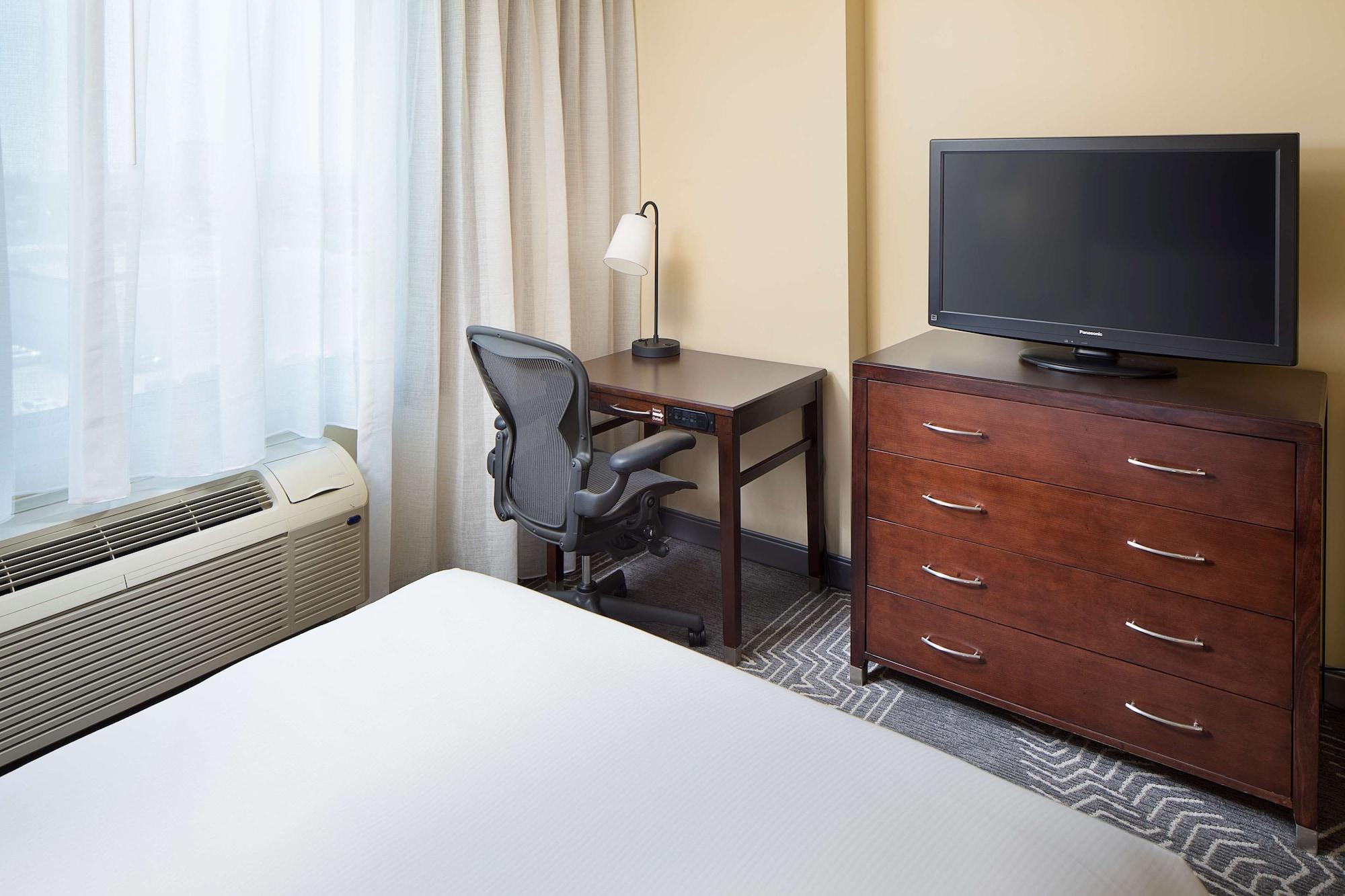 Doubletree By Hilton Los Angeles/Commerce Exteriör bild