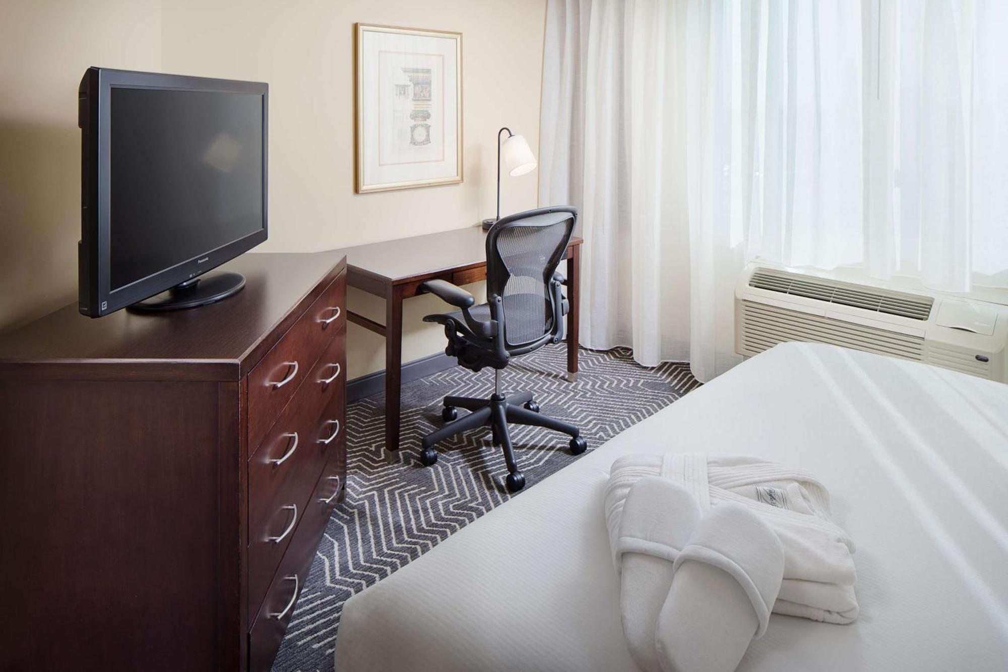 Doubletree By Hilton Los Angeles/Commerce Exteriör bild