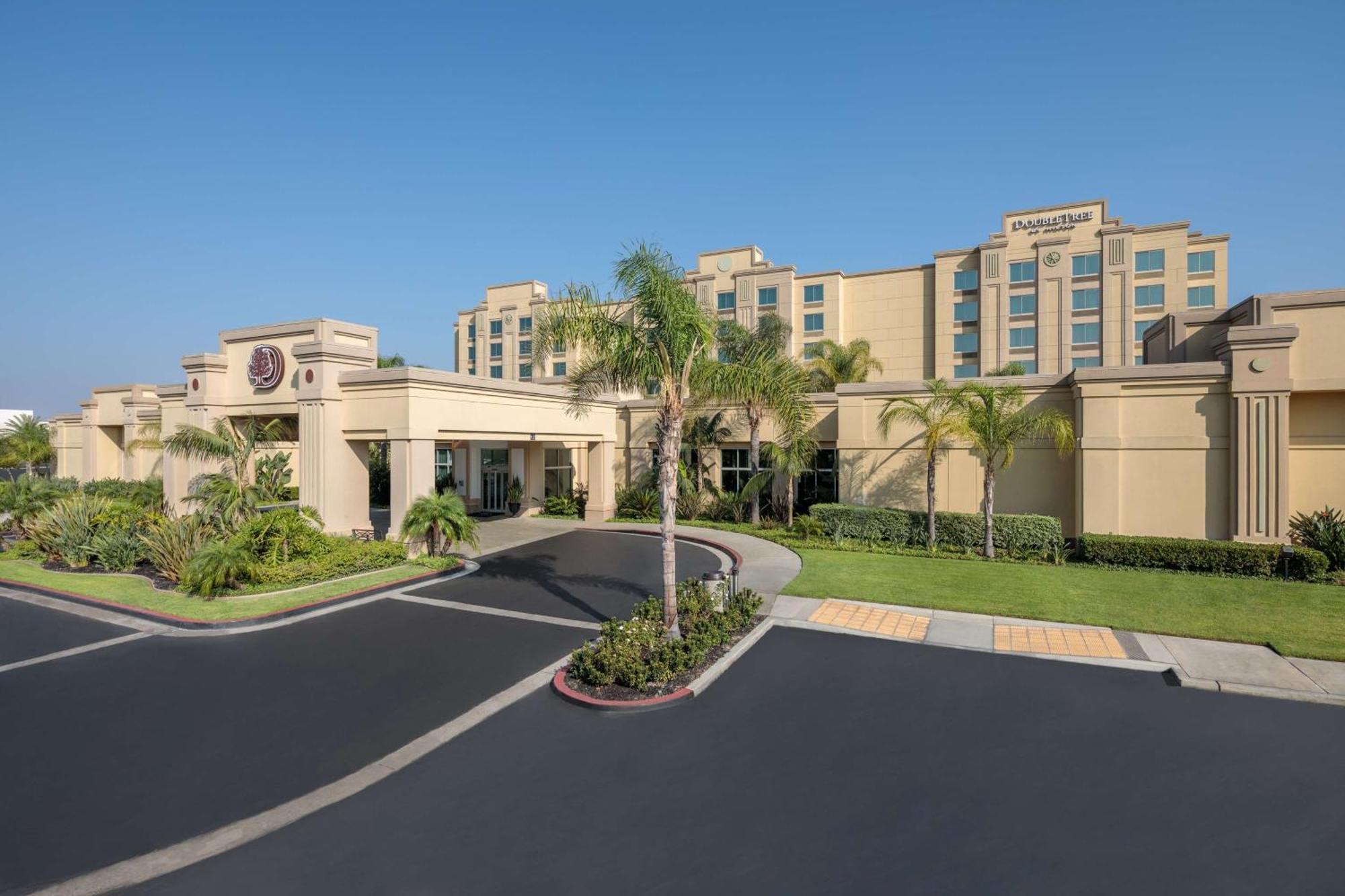 Doubletree By Hilton Los Angeles/Commerce Exteriör bild