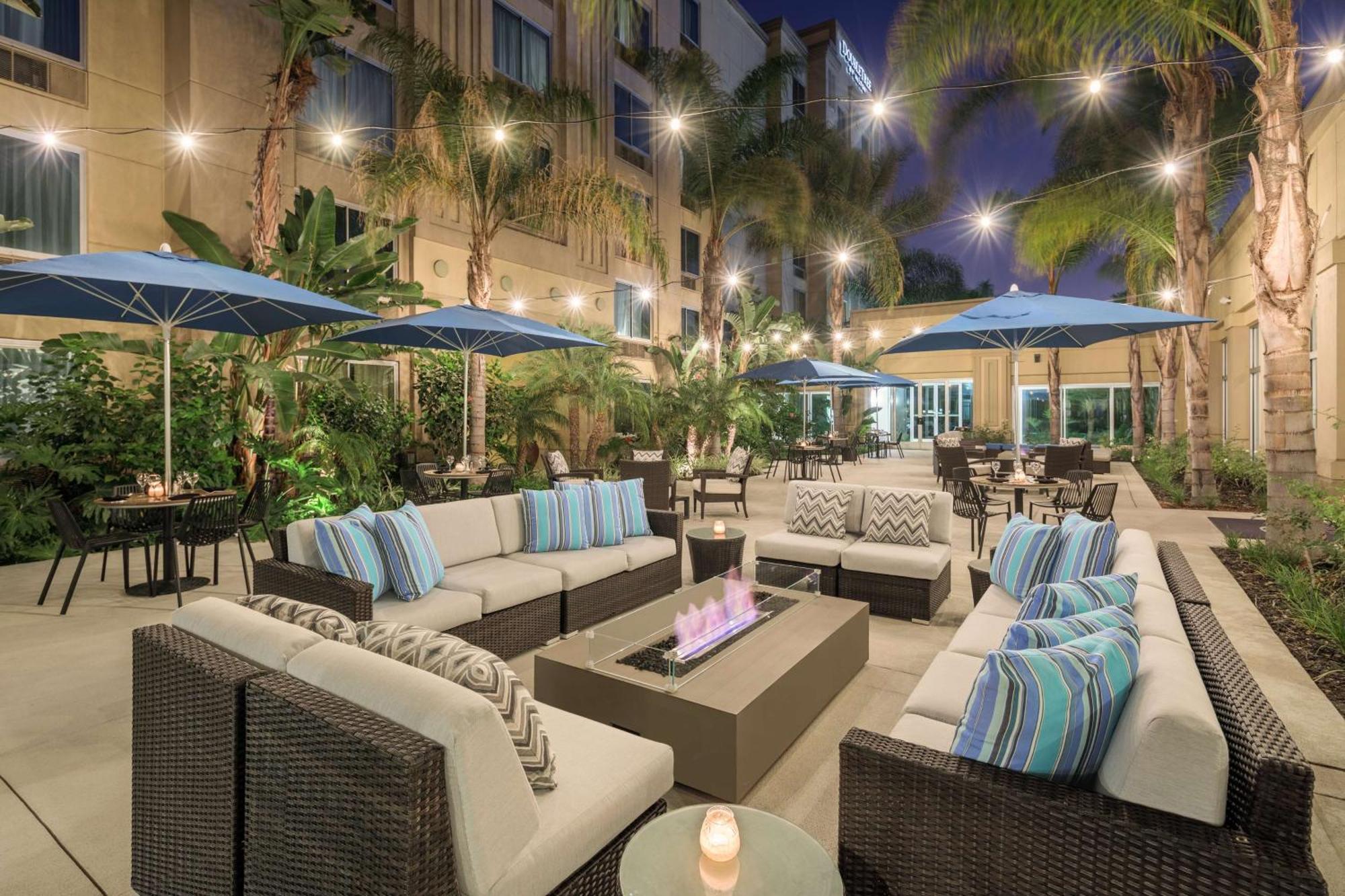 Doubletree By Hilton Los Angeles/Commerce Exteriör bild