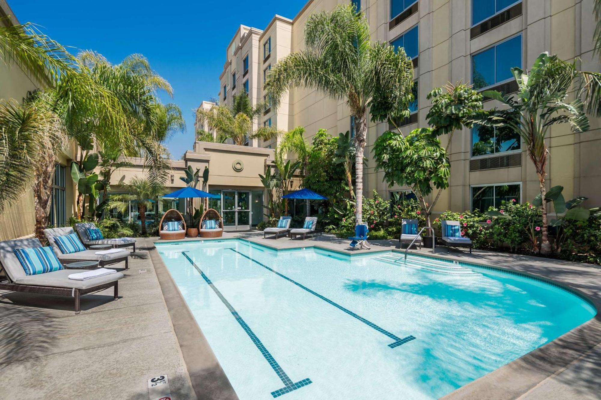 Doubletree By Hilton Los Angeles/Commerce Exteriör bild
